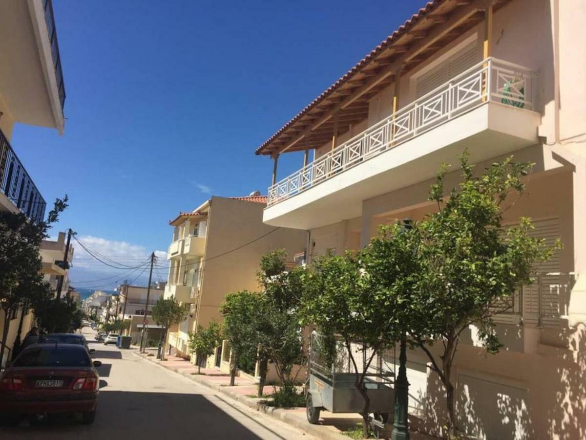 Azure Retreat Apartment Loutraki  Exterior photo